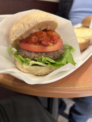 Very good and tasty soy meat sandwich! You can it there or order to go. It was prepared quickly and the cost was only ~3 dollars / ~ 18 reais, I strongly recommend it!  at Doutor - Taito 4-Chome in Tokyo