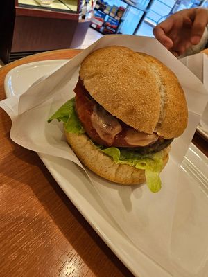 Spy burger at Doutor - Taito 4-Chome in Tokyo
