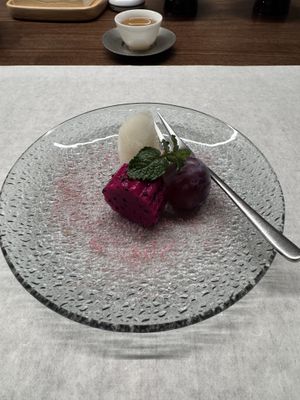 Appetizer   at Wuwei Shushi - Jing'an Temple Store - 无味舒食- 静安寺店 in Shanghai