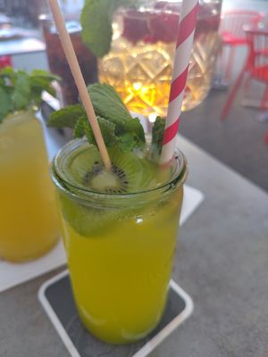Passionfruit kiwi lemonade at Cafe Extrablatt in Kaiserslautern