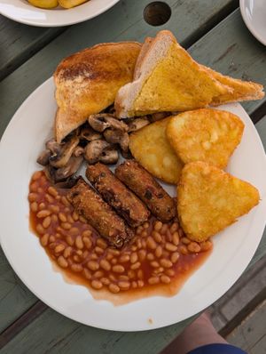 Large vegan breakfast (without tomato) at Red Kite Cafe in Ponterwyd