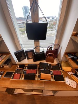 Wallets, purses and handbags  at avesu in Berlin