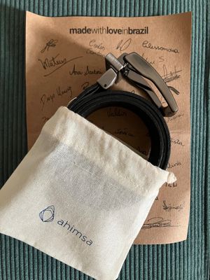 Ahimsa belt pouch and note at avesu in Berlin