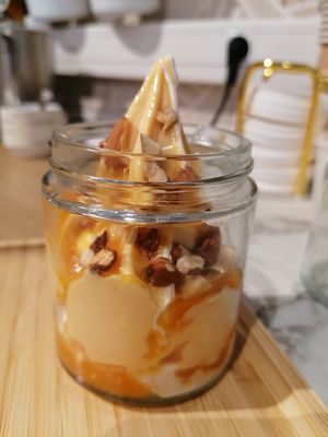 Soft ice cream VEGAN
ABRICOT SORBET
CREAMY OOLONG
TORIFIED ALMOND
APRICOT PURÉE  at Chabana in Narbonne