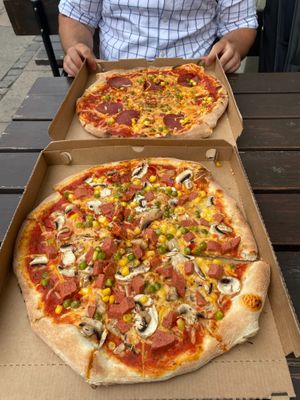 vegan pizza at Express Pizza in Copenhagen