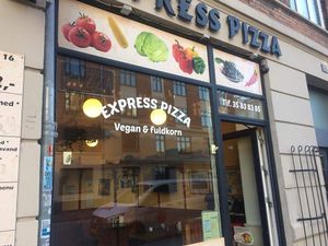Express pizza vegan at Express Pizza in Copenhagen