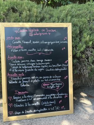   at Qui L'eût Cru in Ramatuelle