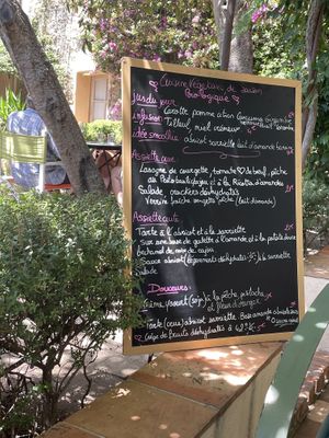   at Qui L'eût Cru in Ramatuelle