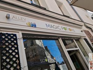 FAcade at Magic Potions in Paris