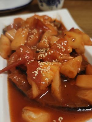 Vegan fish with pineapple and sweet sour sauce at Vidatang Vegetarian Restaurant - 一道汤素食馆 in Haikou