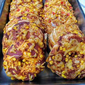 Vegane Pizzabagels at Café KreativTRaum in Hessisch Oldendorf