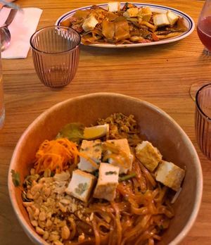 Tofu phad thai and tofu phad see ew at Chawp Shop in Rennes