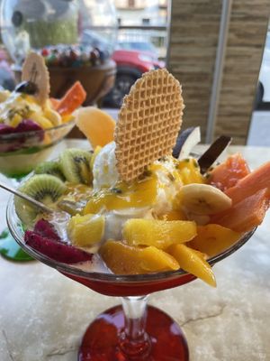 Coppa gelato alla frutta tropicale (gelato alla frutta senza latte)  at Paradiso Della Frutta in Bussolengo