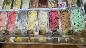 Ice cream flavors  at Paradiso Della Frutta in Bussolengo