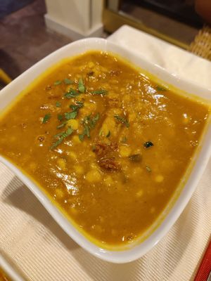 Dahl at Shahi Indian Fariones in Lanzarote