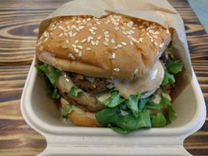 Mac Daddy at Organix Vegan Deli in Los Angeles