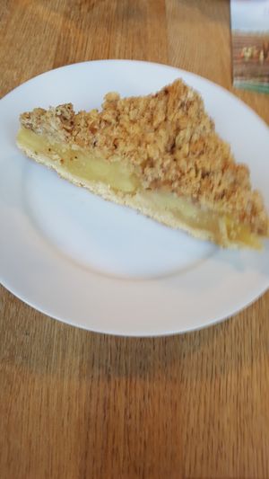 Veganer apfelkuchen at Erdapfel in Luebeck