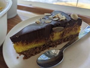 Vegan cake at Sopa - Boronat in Barcelona