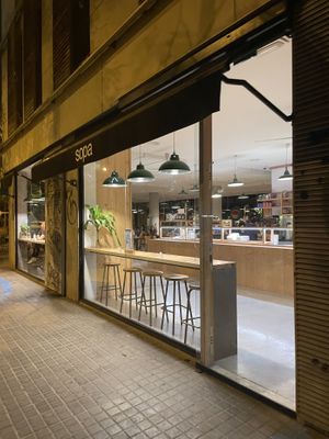 Entrance  at Sopa - Boronat in Barcelona