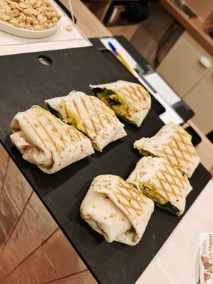 Mimosa toast
Multigrain wrap, scrambled tofu with mimosa eggs, sun-dried tomatoes, avocado, pickles, lettuce and veganaise with old-fashioned mustard. at SOA Champs-de-Mars in Paris