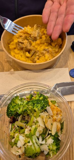 Pasta and salad at SOA Champs-de-Mars in Paris