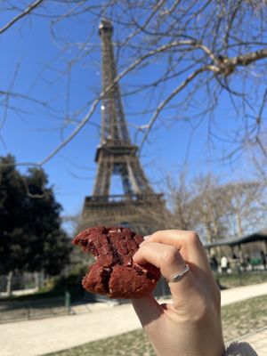 Red velvet cookie to go😄 at SOA Champs-de-Mars in Paris
