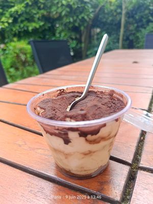 Tiramisu royal! at SOA Champs-de-Mars in Paris