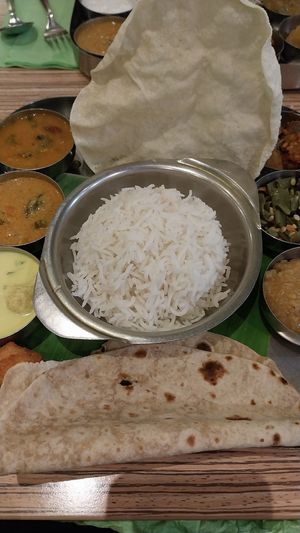 Amazing South Indian Thali (sappadu) at Sangeetha Vegetarian Restaurant in Paris