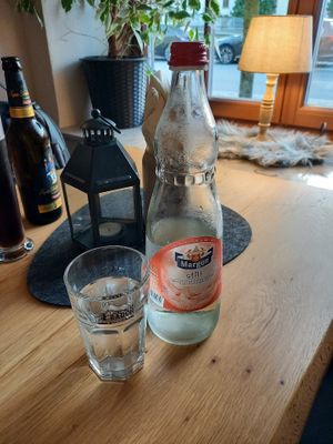 Stilles Wasser at Gewölberestaurant "HappyEnd" in Koenigstein