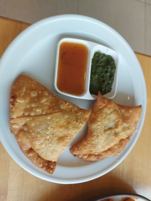 Samosas at Indian Bites AND Farango Cafe in Chiang Mai