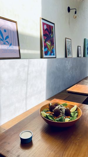 falafel bowl  at Monoquilha in Ubatuba