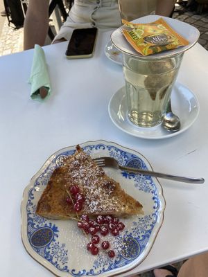 Vegan peach cake  at Marianne in Bremen