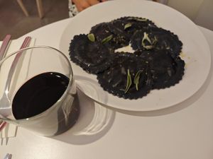 Ravioli neri at 26KG in Barcelona