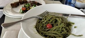 Croquetas y espaguetis al pesto at Vegano A Seimeira in Lugo