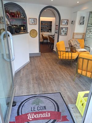 Entrance and interior at Le Coin Libanais in Cherbourg-en-cotentin