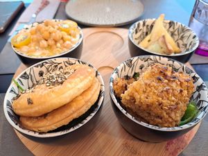 Selection of vegan dishes (Nos mezzes a partager) at Le Coin Libanais in Cherbourg-en-cotentin