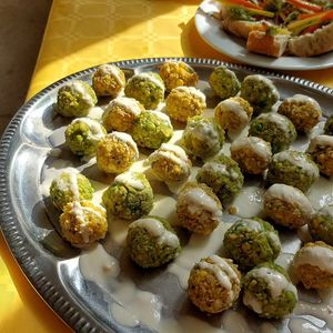 Falafel sauce blanche vegan at Virginie's Café in Nantes