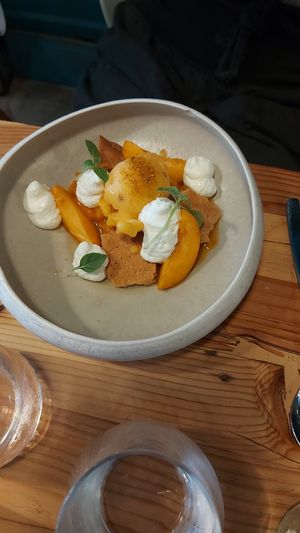 Abricots mousse de yaourt at V&G Gastro in Avignon