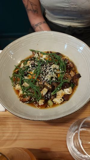 Soupe chaude asiatique at V&G Gastro in Avignon