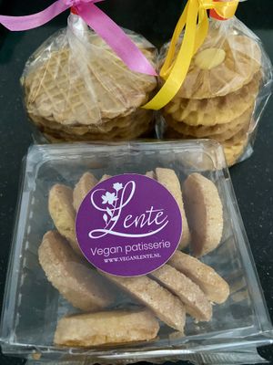 Stroopkoeken (225 gram) for €5,95. Spring cookies (100 gram) and weespermoppen (125 gram), 1 for €3,95 and 2 for €5. Tasty, especially the stroopkoeken! at Lente - Vegan Patisserie in Gouda