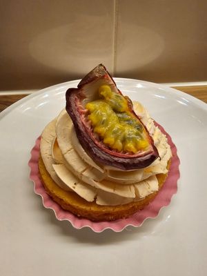 Passievrucht taartje at Lente - Vegan Patisserie in Gouda