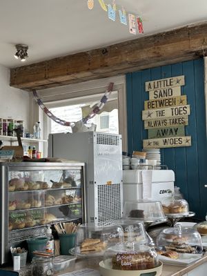 Kuchentheke, teilweise vegan  at Jam First in Fowey