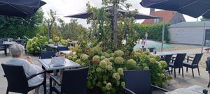 Outdoor terrace at Klokshuys in Vierpolders