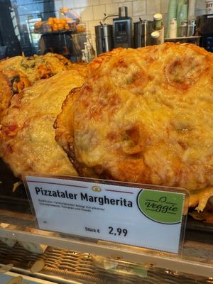 pizza  at Kamps my Deli in Berlin