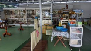 Shop view at J Chill Chill Vegetarian Restaurant in Nong Khai