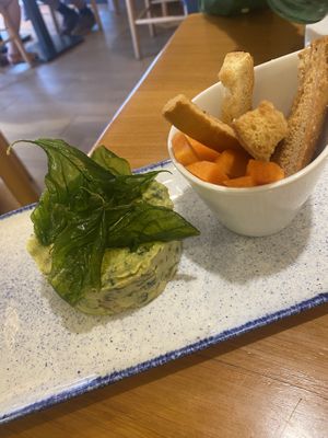 Houmous  at L'Estret in Palafrugell