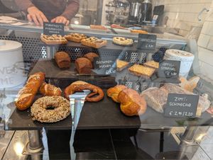 Vegan banana bread (2nd row) at Kleine Genussmomente in Bernkastel-kues