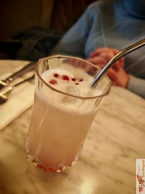 "Safe but smash" Moktail at Slow in Paris