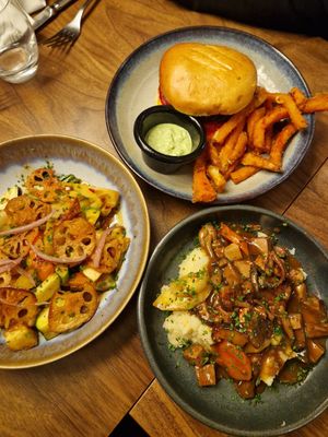 Boeuf Bourguignon, Portobello burger, Mapo Tofu at Slow in Paris