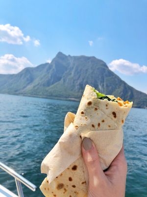 Tip - take the food and eat it on the lake 😍🥰 at Natural Food in Lugano